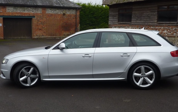 Audi A4 2.0 TDI 143 S Line 5dr Multitronic FAST and 54.3 MPG EXTRA URBAN