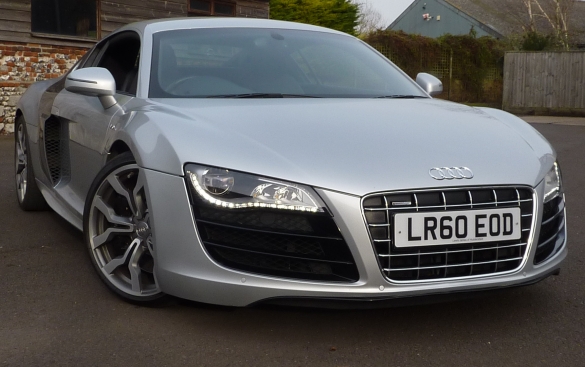 Audi R8 5.2 quattro 2dr 4WD Huge Spec. options cost over £17k