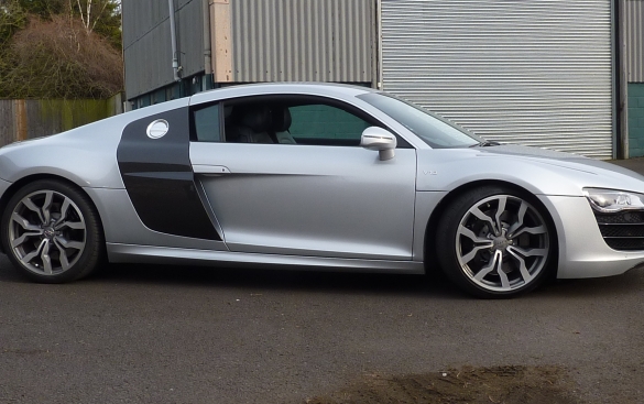 Audi R8 5.2 quattro 2dr 4WD Huge Spec. options cost over £17k
