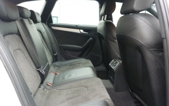 Audi A4 2.0 TDI 143 S Line 5dr Multitronic FAST and 54.3 MPG EXTRA URBAN