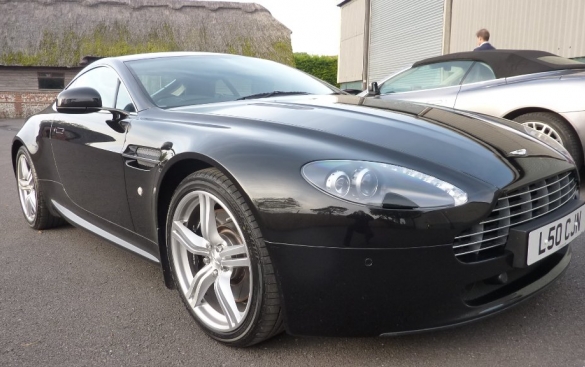 Aston Martin Vantage 2dr Sportshift [420] 4.7 N 400 PACK, ONLY 13,000 MILES!