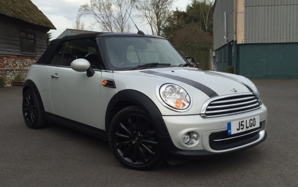 MINI COOPER 1.6 AVENUE AUTO CONVERTIBLE